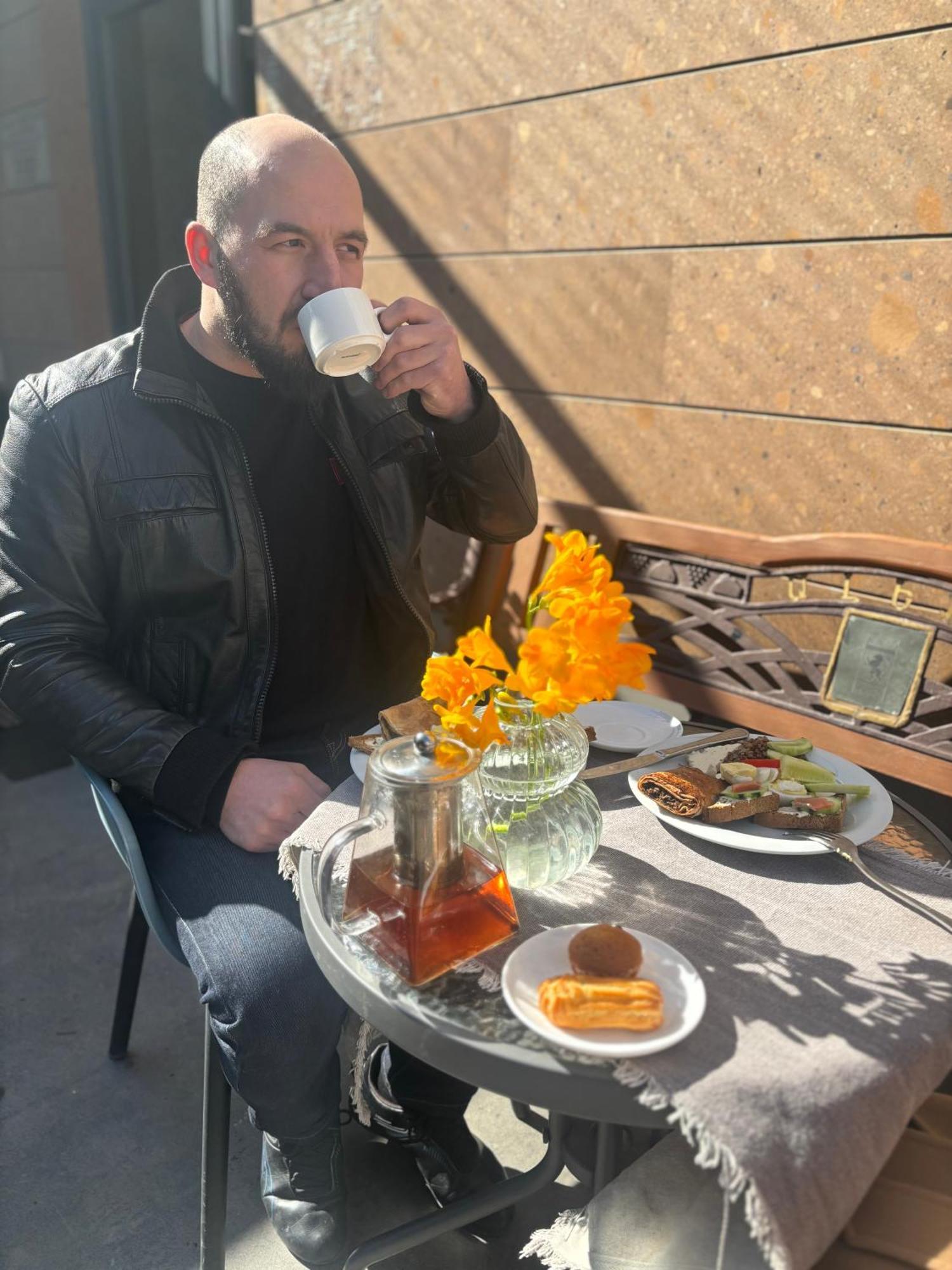 Alex Hotel Jerevan Buitenkant foto