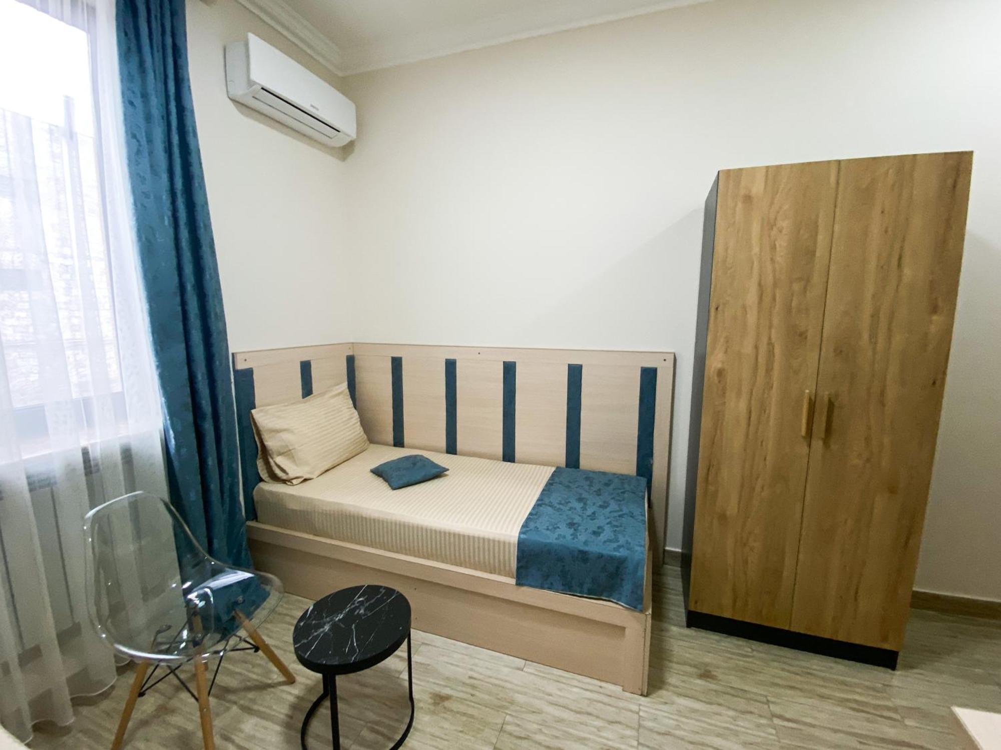 Alex Hotel Jerevan Buitenkant foto
