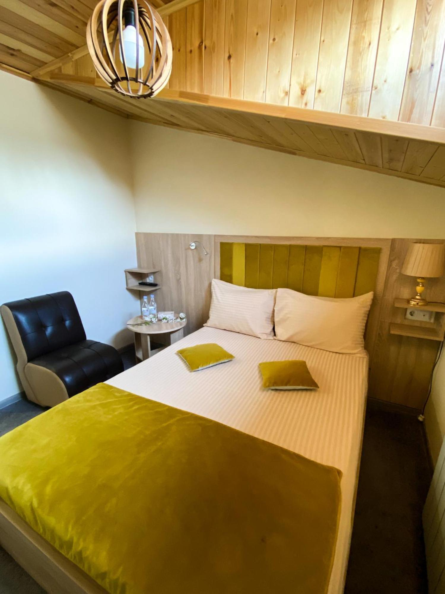 Alex Hotel Jerevan Kamer foto