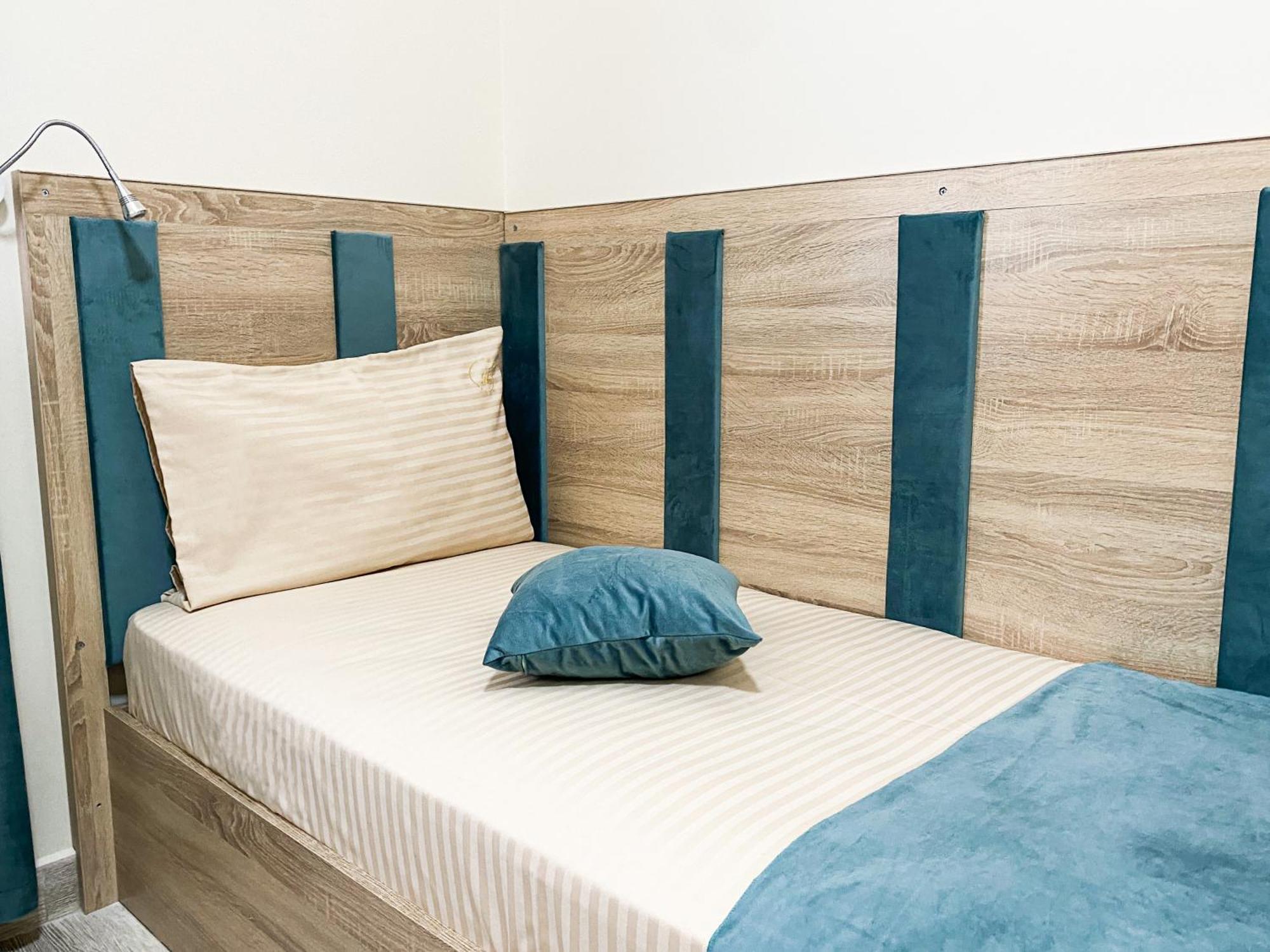 Alex Hotel Jerevan Buitenkant foto