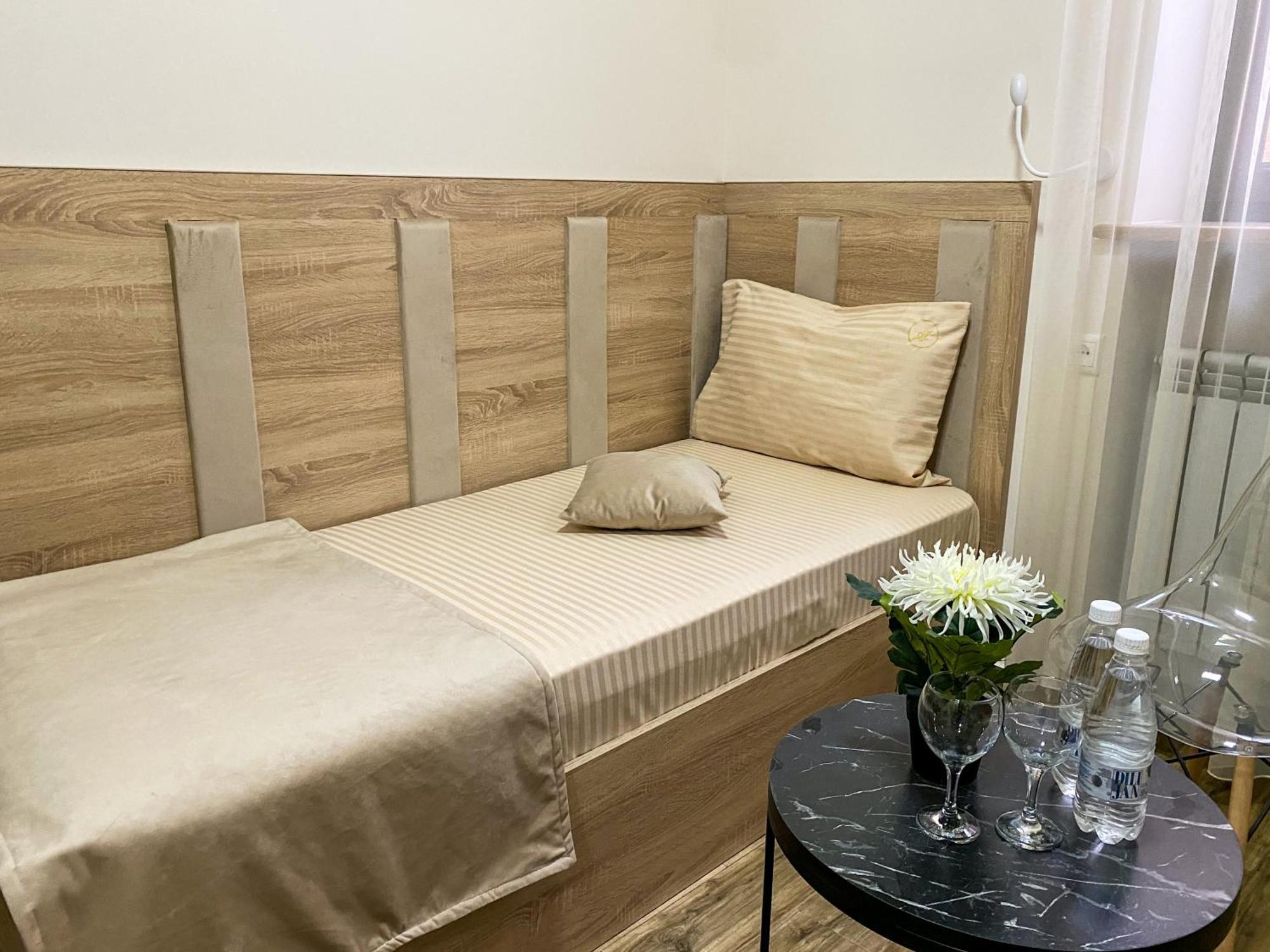 Alex Hotel Jerevan Kamer foto