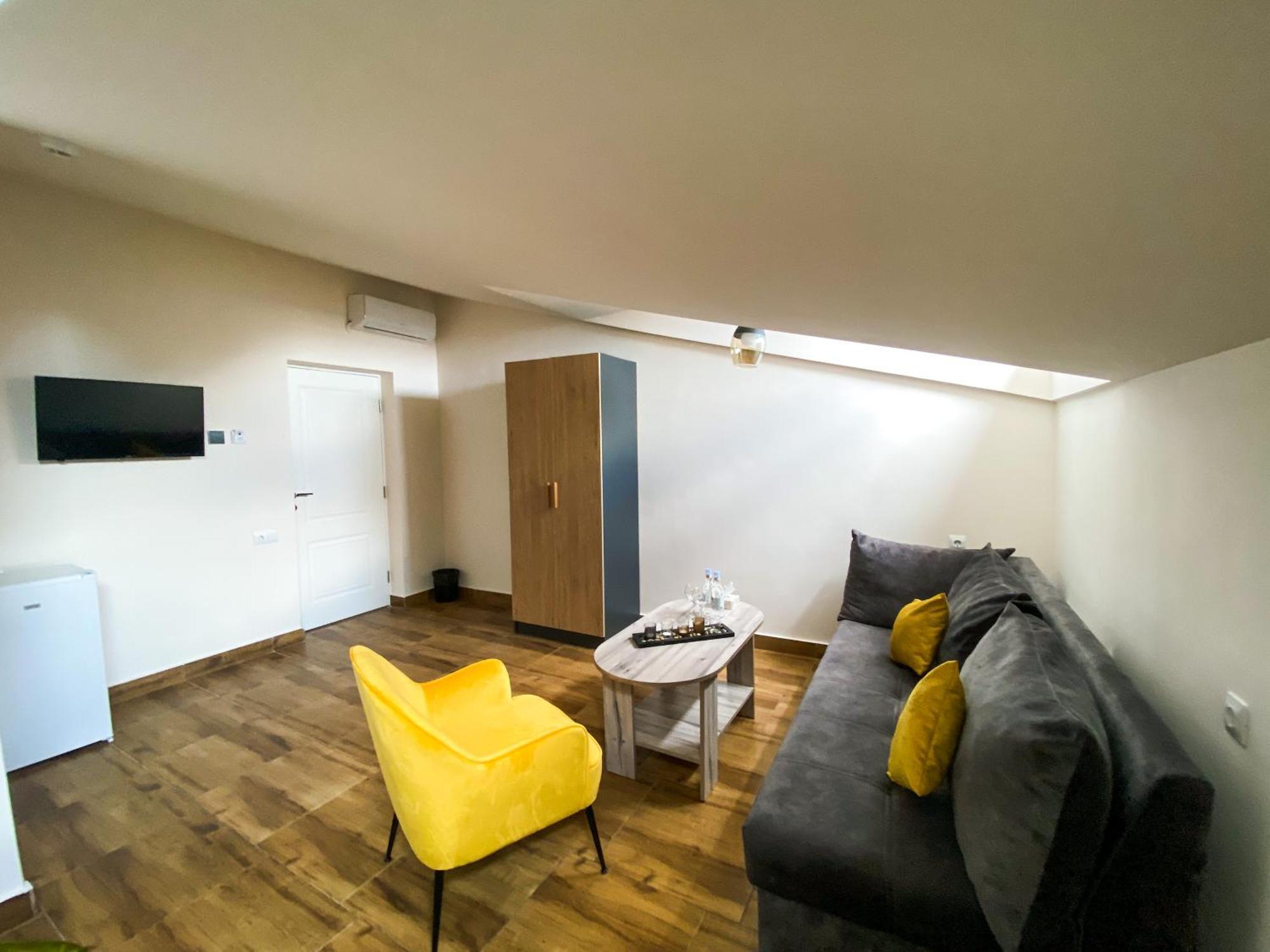 Alex Hotel Jerevan Kamer foto