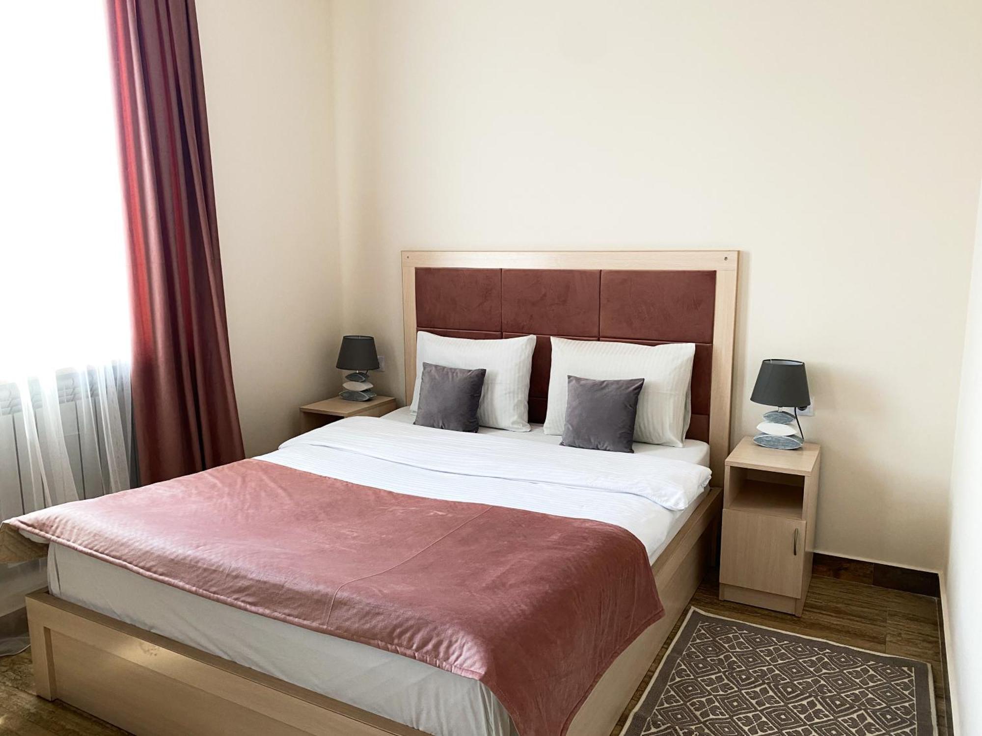 Alex Hotel Jerevan Kamer foto